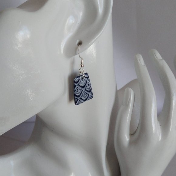 Handmade blue polymer clay earrings. Boucles d'oreilles fait à la main - Picture 5 of 7